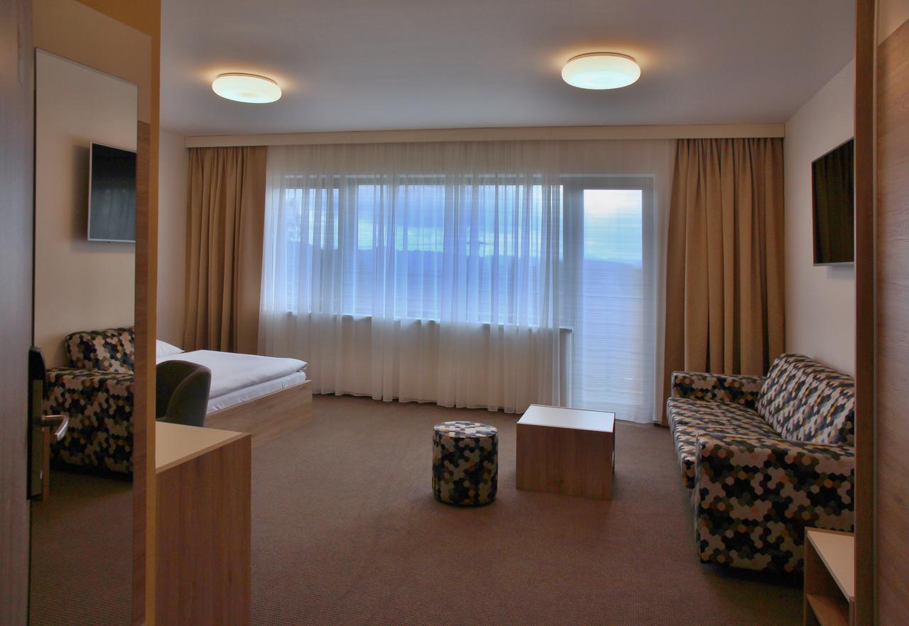 Hotel Devitka Janov Eksteriør bilde